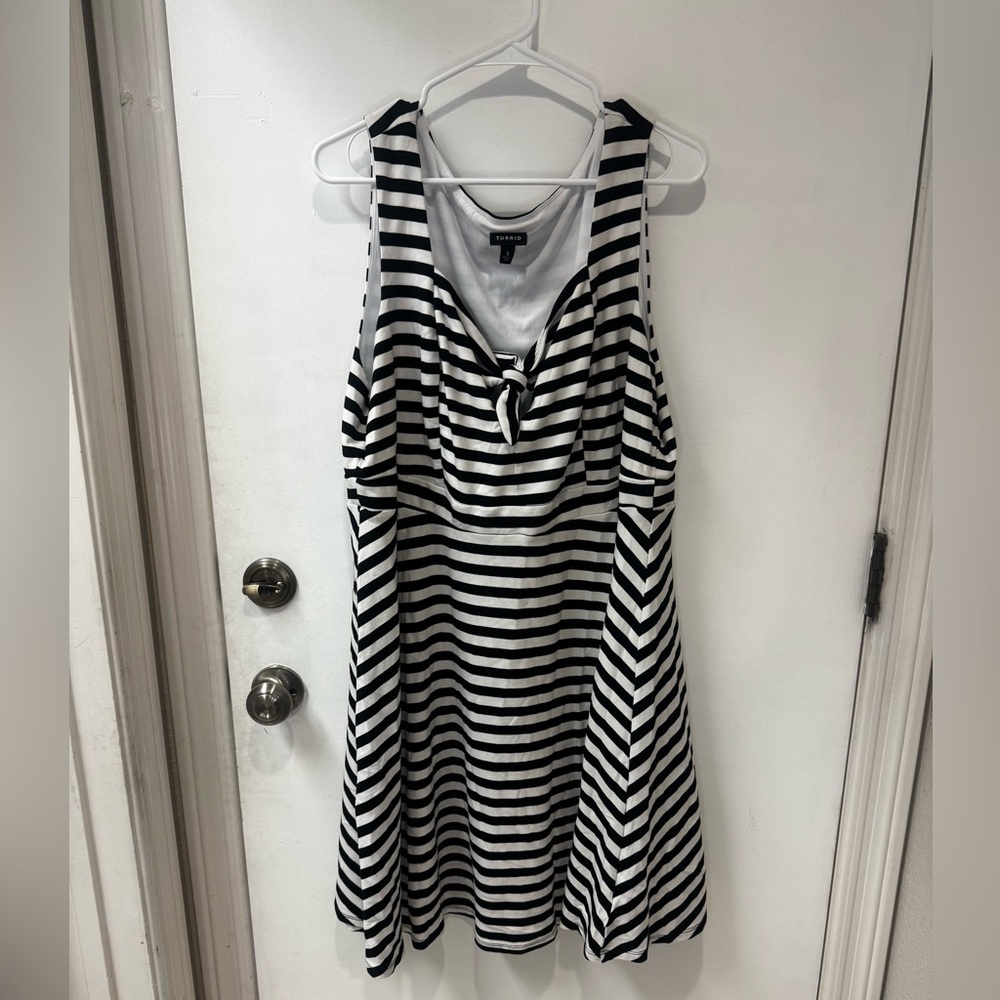 Torrid Women's Plus Size 3x Black White Striped Sleeveless Dress Stretch